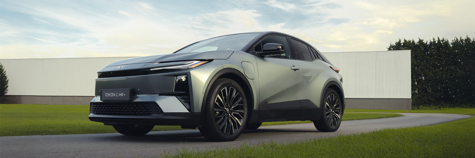 Toyota C-HR en laadpaal-73