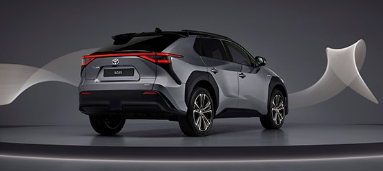 Toyota-bZ4X-exterieur-driekwart-achter-555.jpg