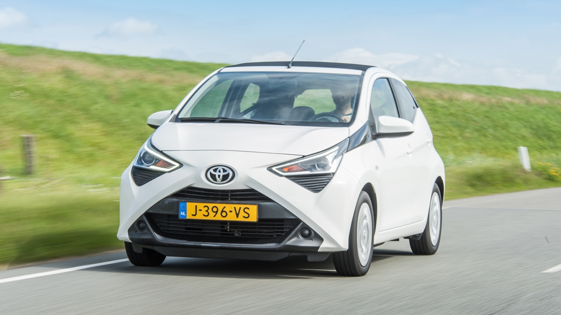 Toyota-blikvanger-van-de-maand-Aygo-overwegen-waard