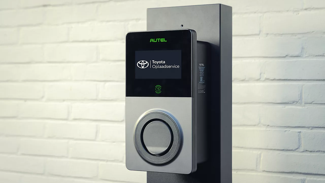 Toyota+C-HR+en+laadpaal-9